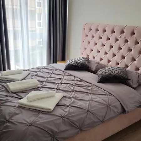 Apartment Plaza *