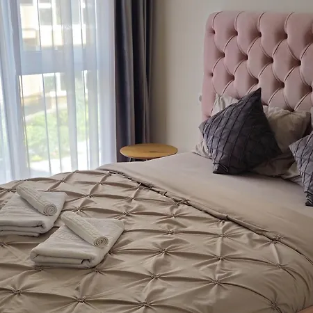 Apartment Plaza *